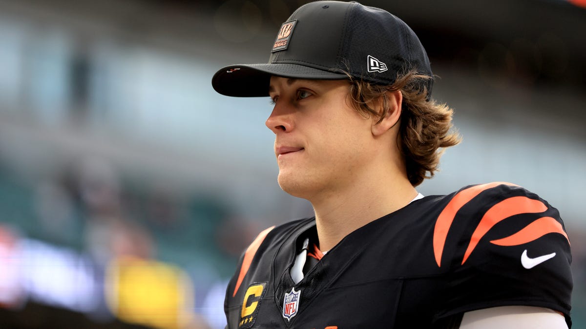 Steelers' James Harrison pleads with Joe Burrow to join Pittsburgh