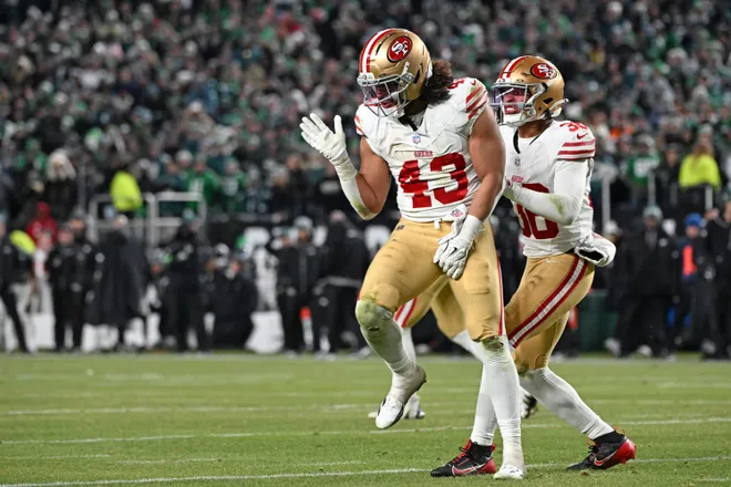 Jan 11, 2026; Philadelphia, PA, USA; San Francisco 49ers linebacker Eric Kendricks (43) celebrates after breaking up a pass on fourth down against the Philadelphia Eagles during the first quarter in an NFC Wild Card Round game at Lincoln Financial Field. Mandatory Credit: Eric Hartline-Imagn Images