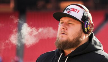 Kansas City Chiefs center Creed Humphrey named first-team All-Pro