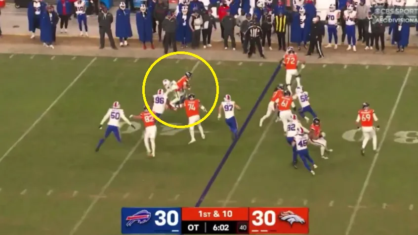 This was the play that Bo Nix injured his ankle