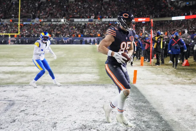 Jan 18, 2026; Chicago, IL, USA; Chicago Bears tight end Cole Kmet (85) catches a fourteen-yard touchdown pass thrown by quarterback Caleb Williams (not pictured) against Los Angeles Rams cornerback Cobie Durant (14) with eighteen seconds remaining in the fourth quarter of an NFC Divisional Round game at Soldier Field. Mandatory Credit: David Banks-Imagn Images