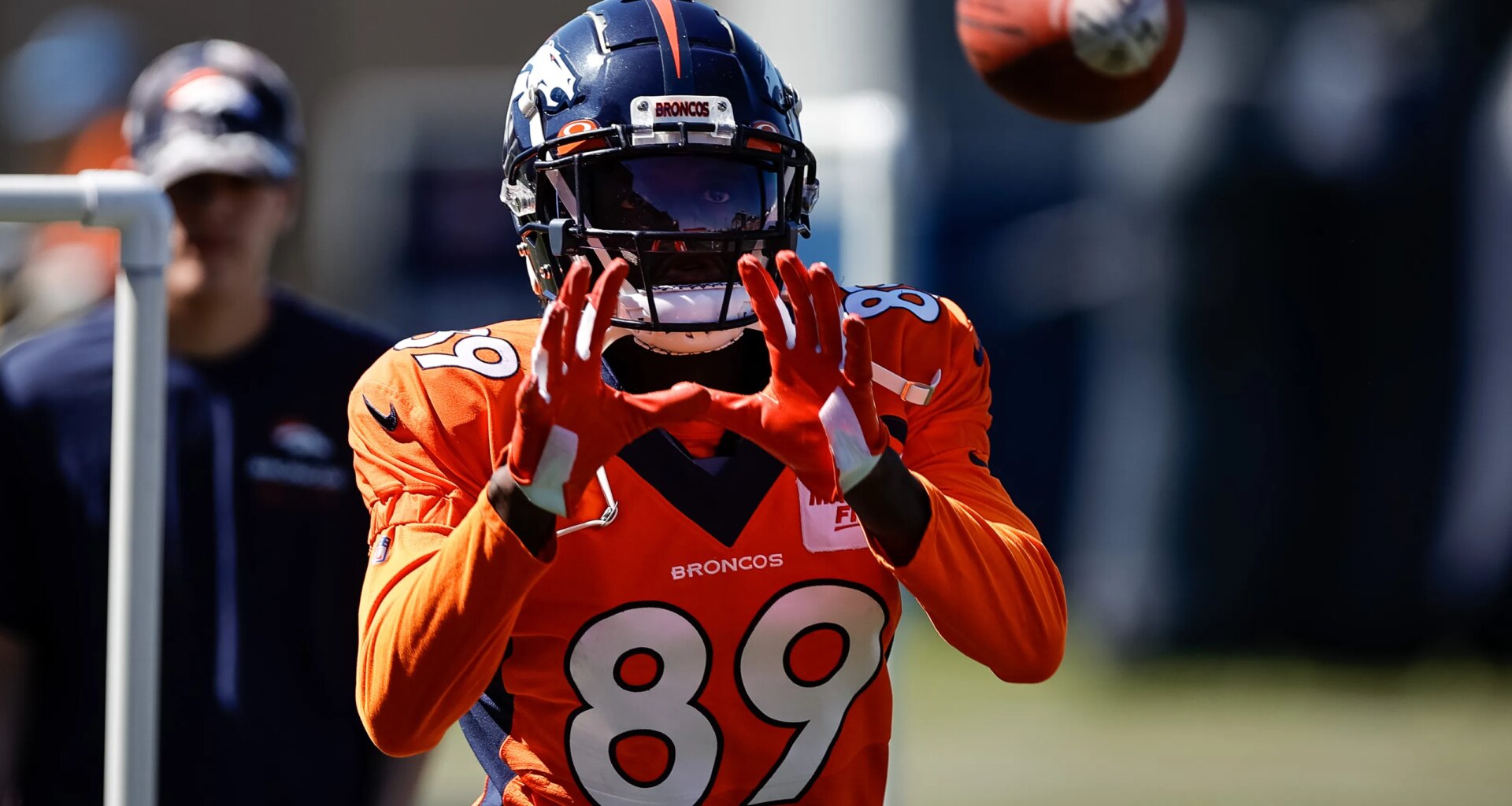 Broncos bring back familiar face after multiple WR injuries