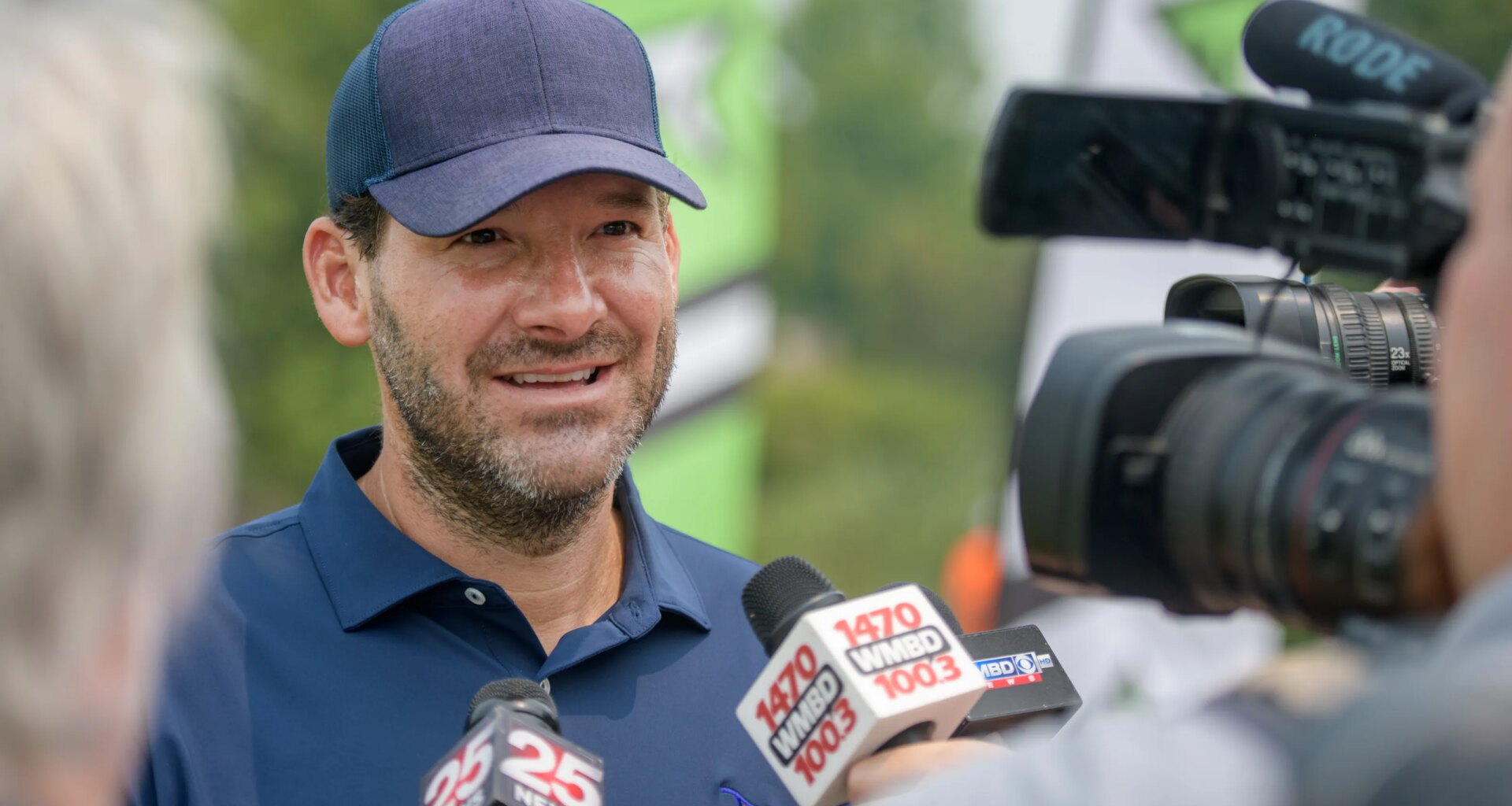 Tony Romo receives backlash as CBS Sports Analyst during NFL Playoffs
