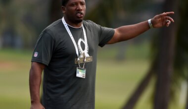 Jason Simmons to interview for Steelers' DC