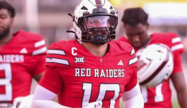 Linebacker position stands out on Day 2 of practice