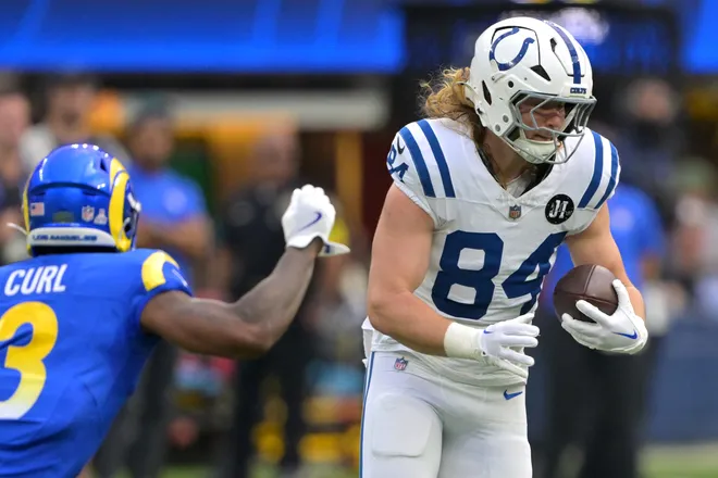 Sep 28, 2025; Inglewood, California, USA; Indianapolis Colts tight end Tyler Warren (84) is chased down by Los Angeles Rams safety Kam Curl (3) in the first half at SoFi Stadium. Mandatory Credit: Jayne Kamin-Oncea-Imagn Images