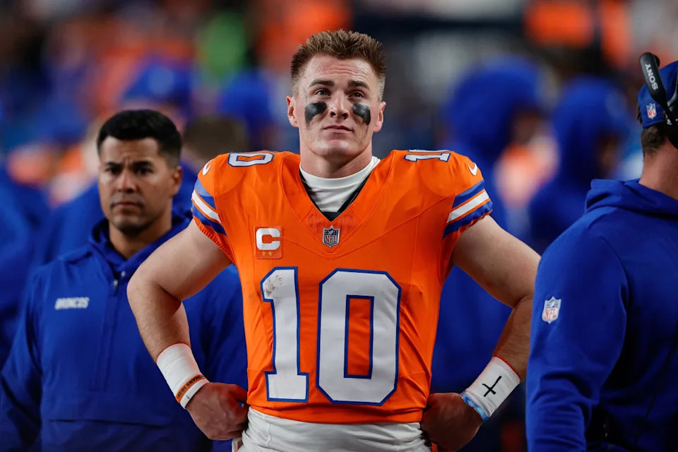 Denver Broncos quarterback Bo Nix (10) during a game.Isaiah J. Downing-Imagn Images