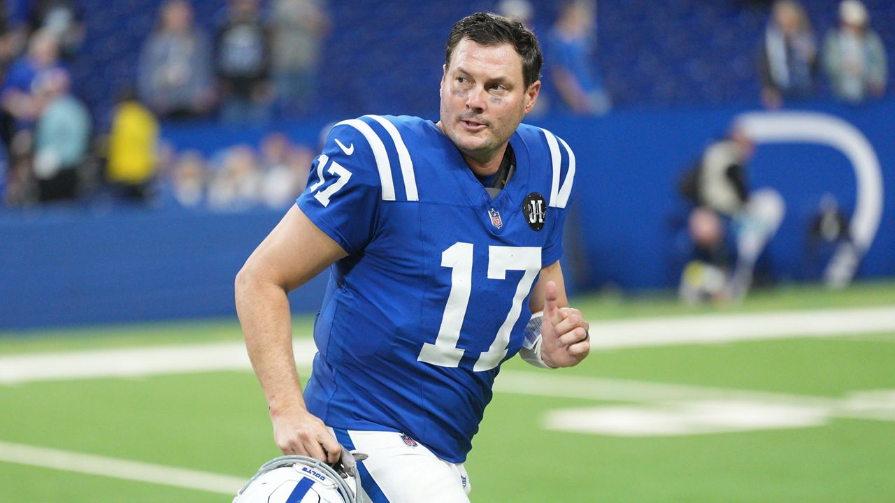 Indianapolis Colts quarterback Philip Rivers jogs off the field following an NFL football game against the Jacksonville Jaguars Sunday, Dec. 28, 2025, in Indianapolis. (AP Photo/AJ Mast)