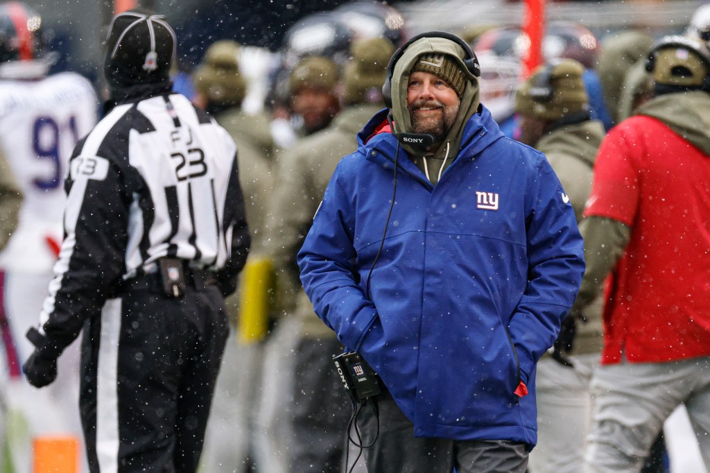 Robert Saleh's Titans roll dice, set to entrust Brian Daboll with Cam Ward