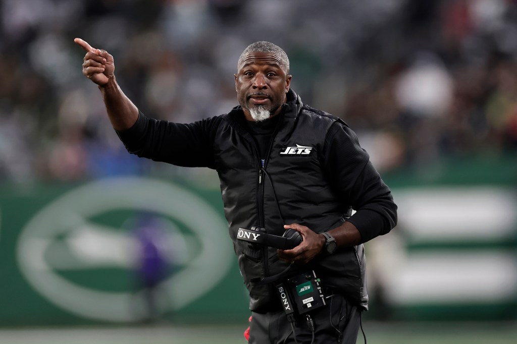 Jets trying to end this nightmare season on high note