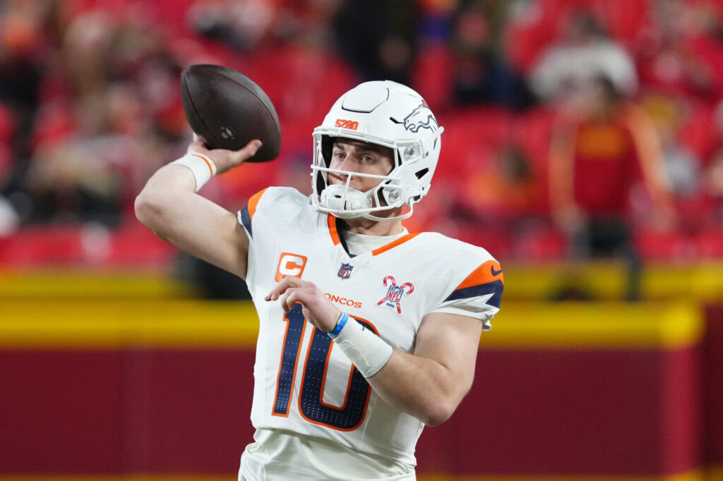 Broncos QB Bo Nix expects to recover from broken ankle in '4-to-6 weeks,' says 'nothing predisposed' with injury