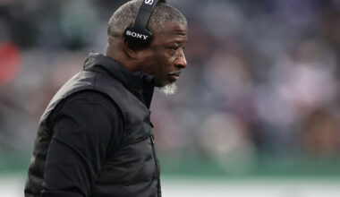 Calling defensive might not be the worst thing for Jets' Aaron Glenn