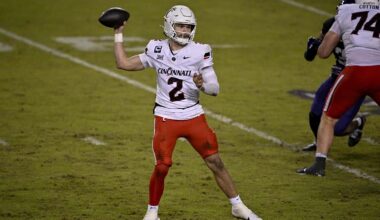 Cincinnati Bearcats quarterback Brendan Sorsby (2) drops back to pass against the TCU Horned Frogs during the first half at Amon G. Carter Stadium.