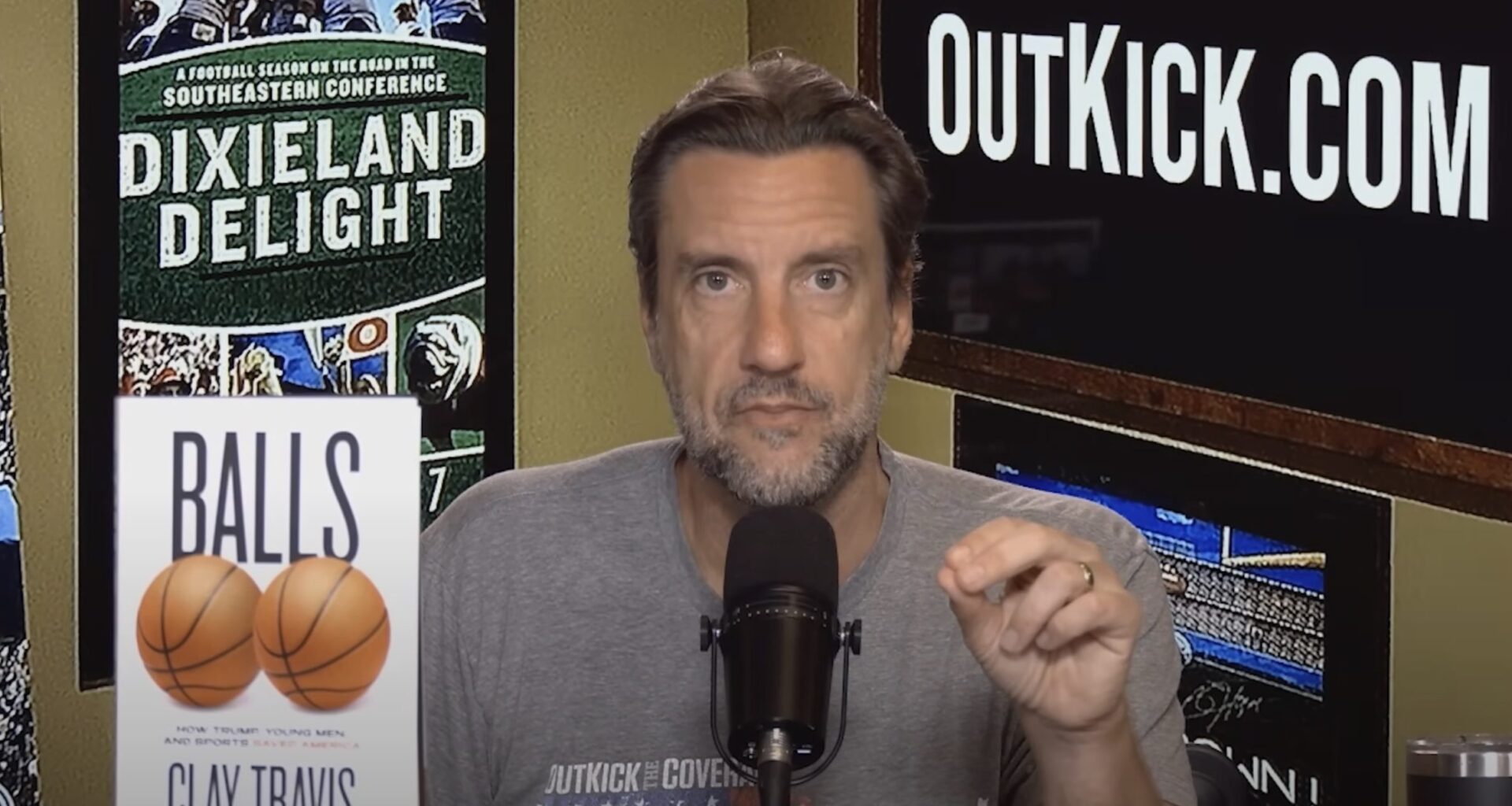 Clay Travis clarifies contract status with Fox