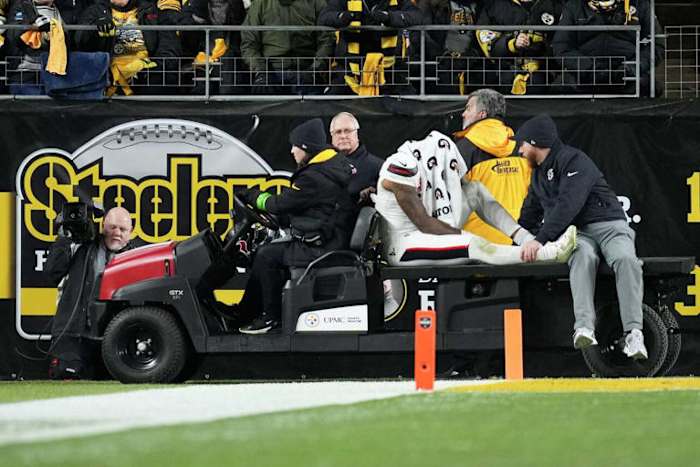 Texans Pro Bowl wide receiver Nico Collins suffers concussion, status in question for Patriots game