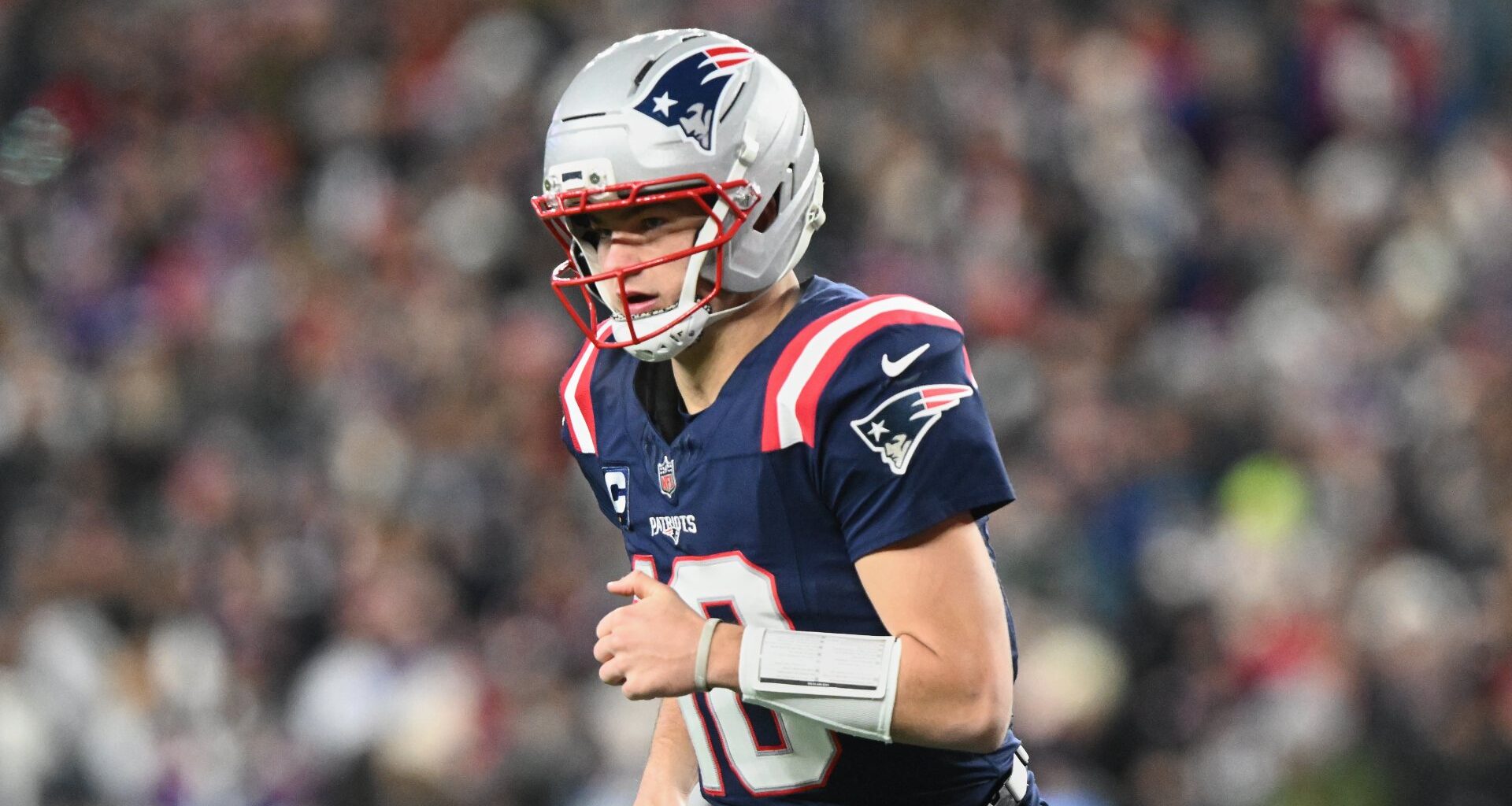 Patriots' Mike Vrabel Explains Why Drake Maye Should Win NFL MVP