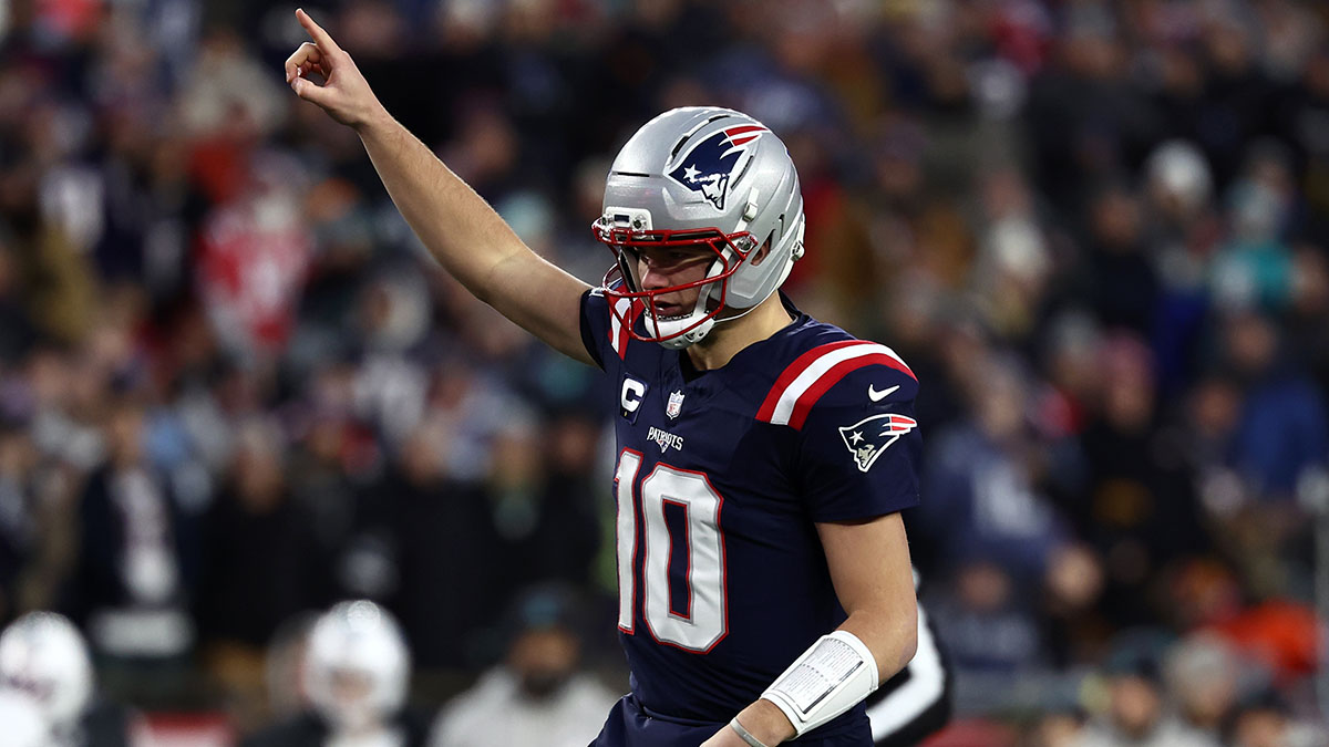 Patriots lead Dolphins early with seeding on the line – NBC Sports Boston