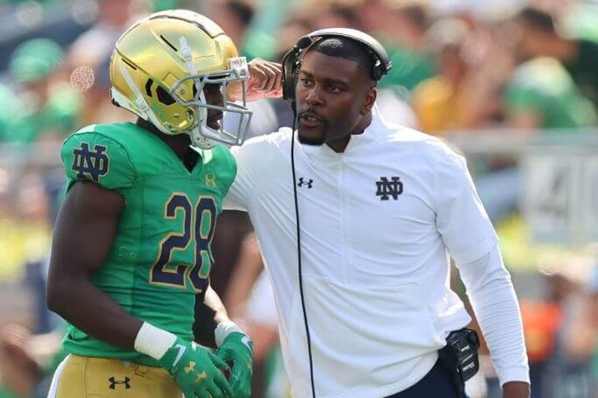 Notre Dame secondary coach Mike Mickens to join Baltimore Ravens staff: Sources