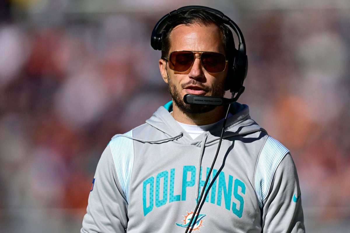 Mike McDaniel interviewing for Bills’ head-coaching job as Chargers wait: Sources