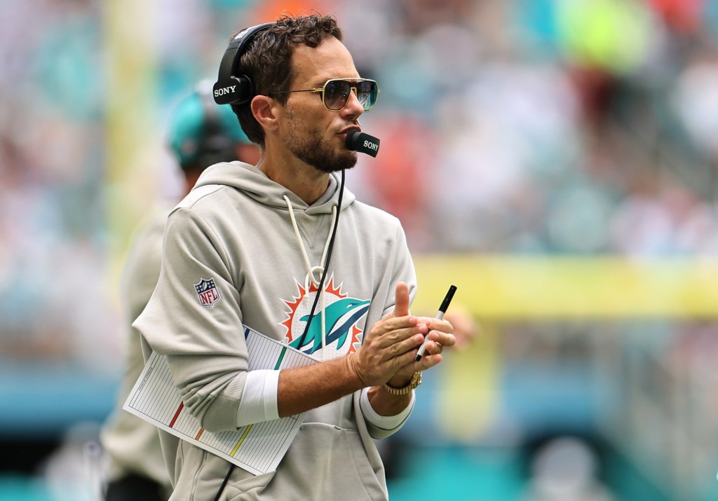 Chargers expected to hire Mike McDaniel as offensive coordinator