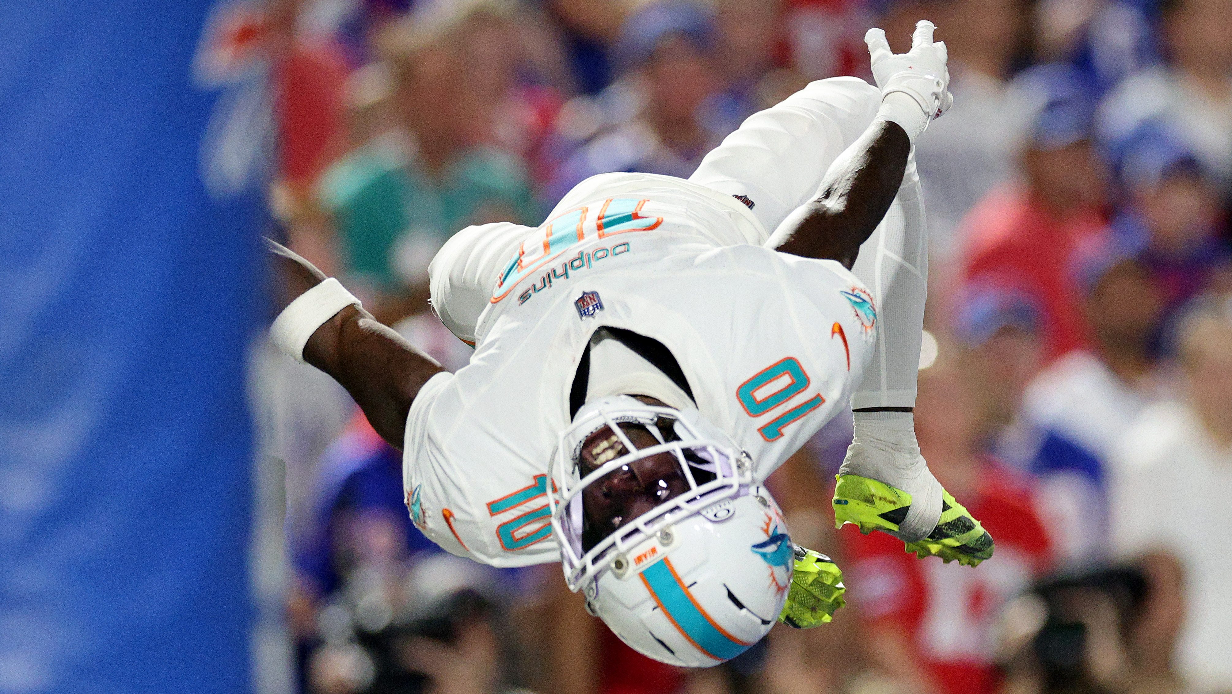 Tyreek Hill Mike McDaniel Miami Dolphins