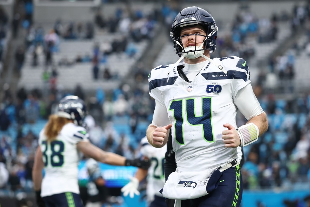 Seahawks' Darnold returns to playoffs with chance to change narrative