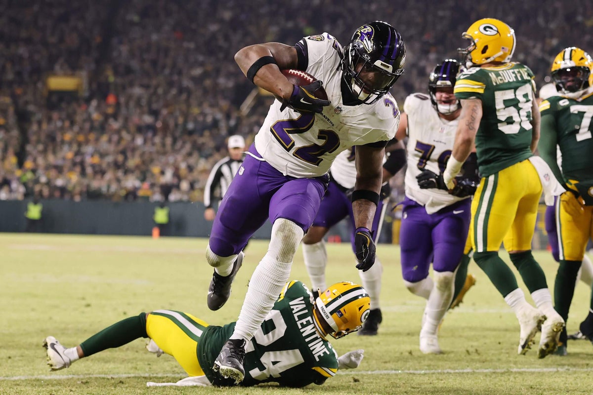 NFL Week 18 staff picks: Survival, seeding and top spots on the line