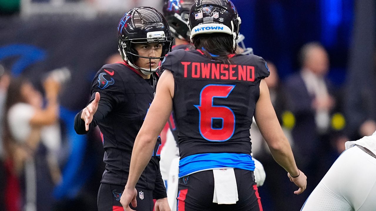 Houston Texans kicker Ka'imi Fairbairn, left, celebrated after a field goal against the Indianapolis Colts in Houston on Sunday.