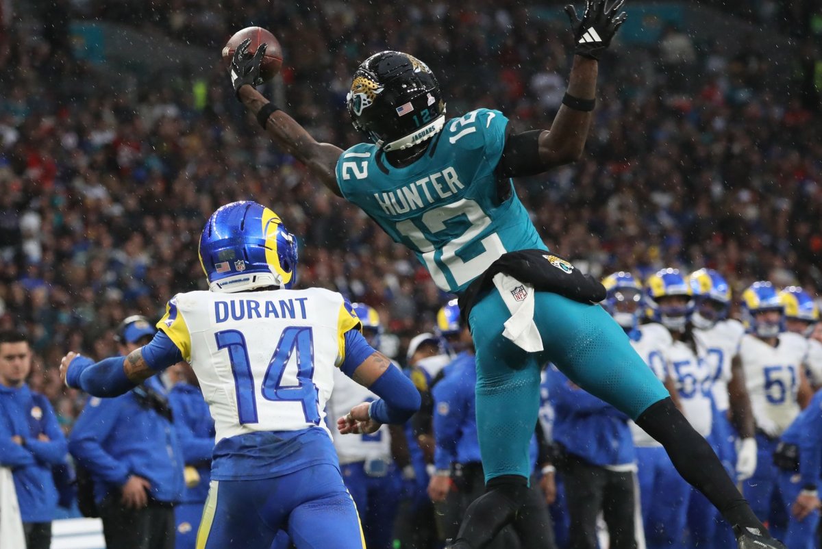 Jaguars' Travis Hunter to resume 2-way play, increase cornerback snaps
