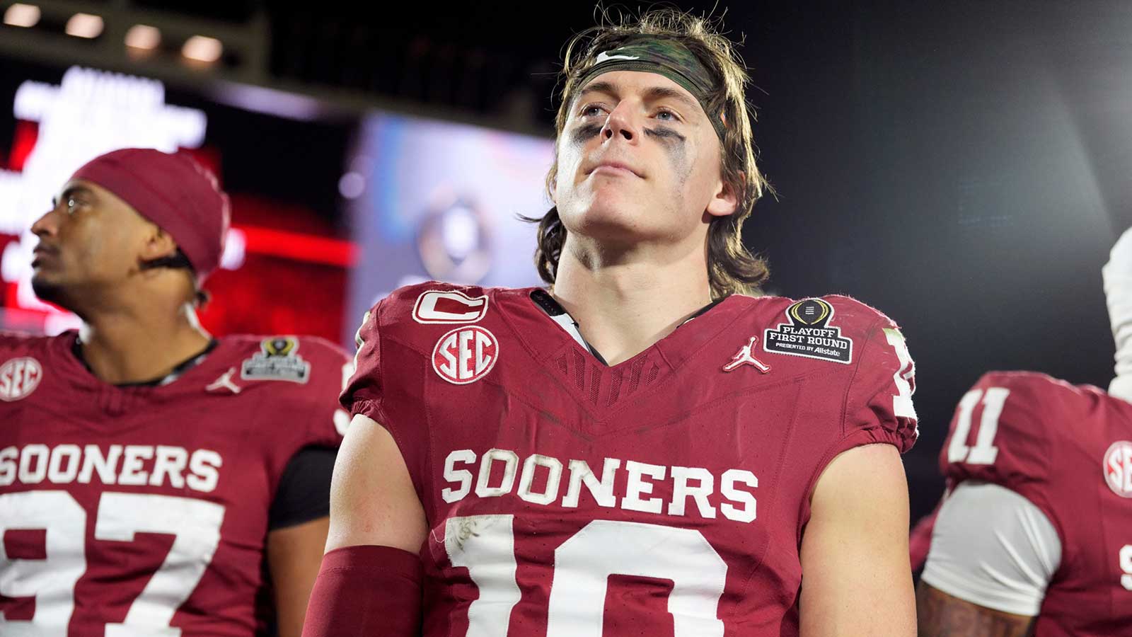 Oklahoma's John Mateer (10) reacts following the College Football Playoff game between the University of Oklahoma Sooners (OU) and the Alabama Crimson Tide at the Gaylord Family Ð Oklahoma Memorial Stadium in Norman, Okla., Friday Dec. 19, 2025.