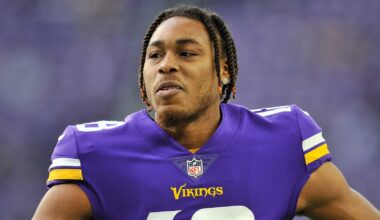 Justin Jefferson without a helmet