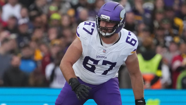Justin Skule lines up on the offensive line during a Vikings game against the Steelers in Dublin.