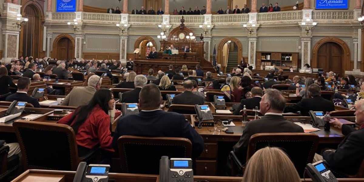 Kelly’s State of the State address highlights state’s economy, bipartisanship and Chiefs move to Kansas