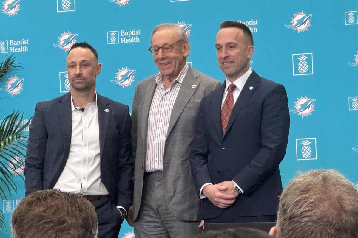 New Dolphins GM 'very active' in QB hunt, but open to Tua's return