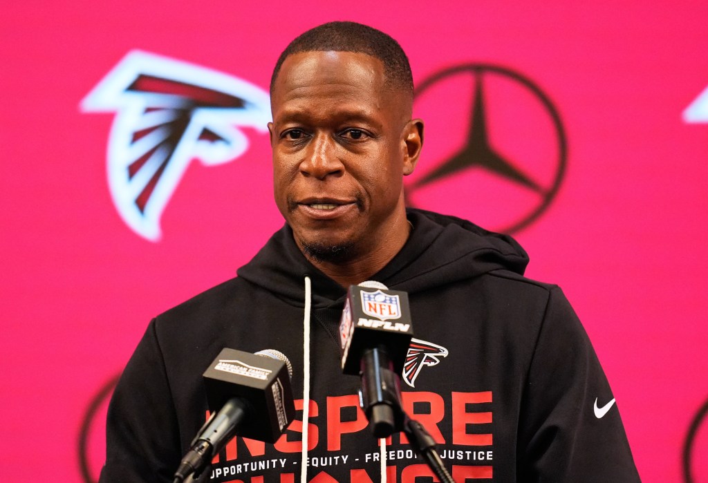 Former Falcons and Buccaneers head coach Raheem Morris is set to interview next week for the Giants head-coaching job.