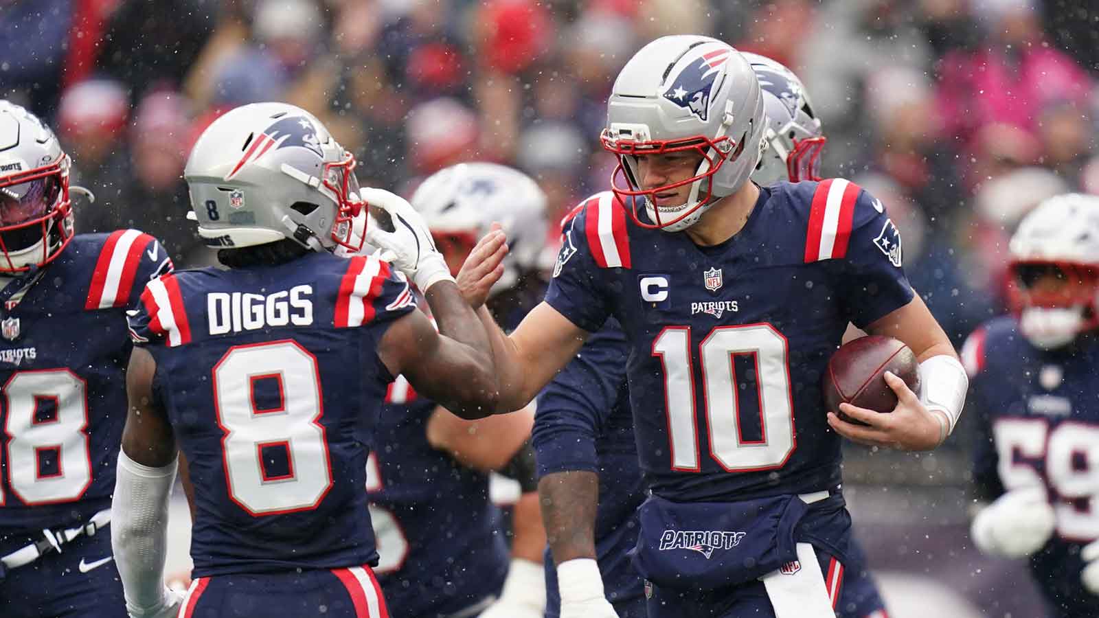 Patriots' Stefon Diggs issues 'scary' Drake Maye warning to Broncos