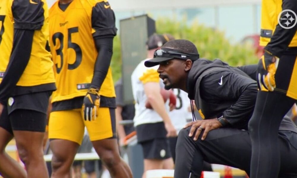 Report: Steelers Set To Lose Assistant Coach To College Ranks