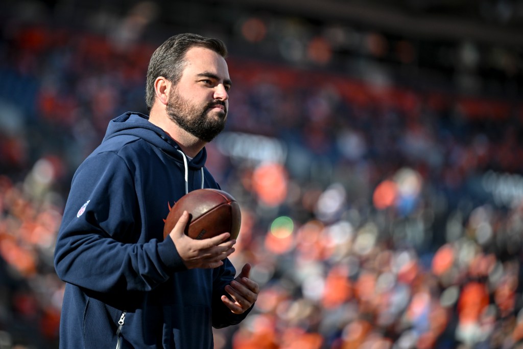 Meet Isaac Shewmaker, the coach behind the Broncos' OLB success