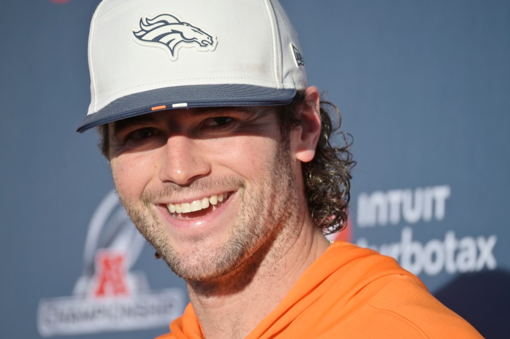 Broncos de-facto QB1 Jarrett Stidham shrugs off increased spotlight