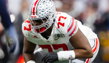 Tennessee forward Nate Ament (10) dribbles past Kentucky forward Mouhamed Dioubate (23) during a NCAA basketball game between the Tennessee Volunteers and Kentucky Wildcats at Thompson-Boling Arena at Food City Center in Knoxville, Tenn., on Jan. 17, 2026.