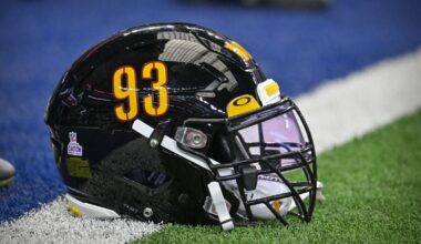 Commanders Sign DE Andre Carter To Futures Contract