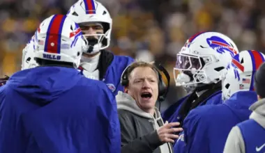 Miami Dolphins steal top assistant coach from Buffalo Bills image