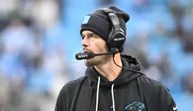 Carolina Panthers predicted to land top edge rusher in free agency image