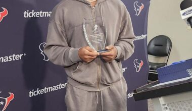 Texans’ Azeez Al-Shaair named PFWA local chapter Media Good Guy award winner: ‘Grateful’
