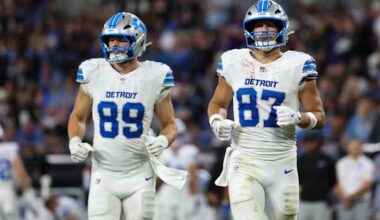 Detroit Lions TE Brock Wright joins Sam LaPorta in raising paw to ban dog experiments in Michigan