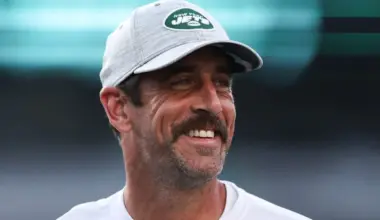 Aaron Rodgers takes a shot at NY Jets while praising Mike Tomlin's Steelers in 2026 NFL playoffs