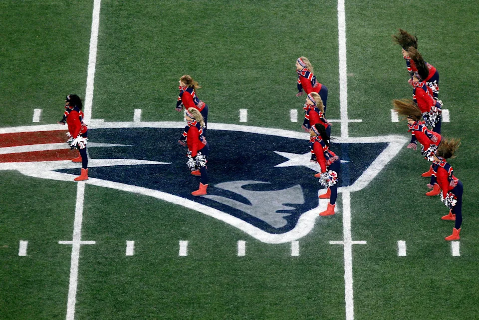 The New England Patriots cheerleaders perform before the game against the Pittsburgh Steelers.