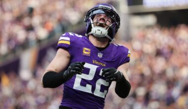 Harrison Smith stays in the moment with the Vikings, as his 14th season winds down