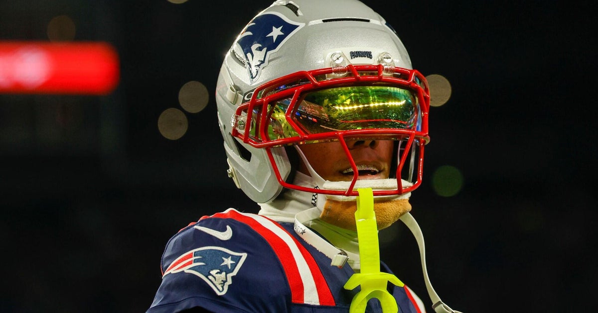 Christian Gonzalez in concussion protocol, putting star Patriots cornerback's status in question