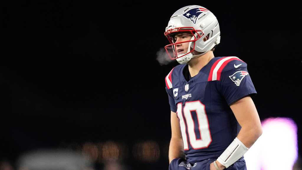 Drake Maye and Justin Herbert each looking for 1st playoff win as Patriots host Chargers